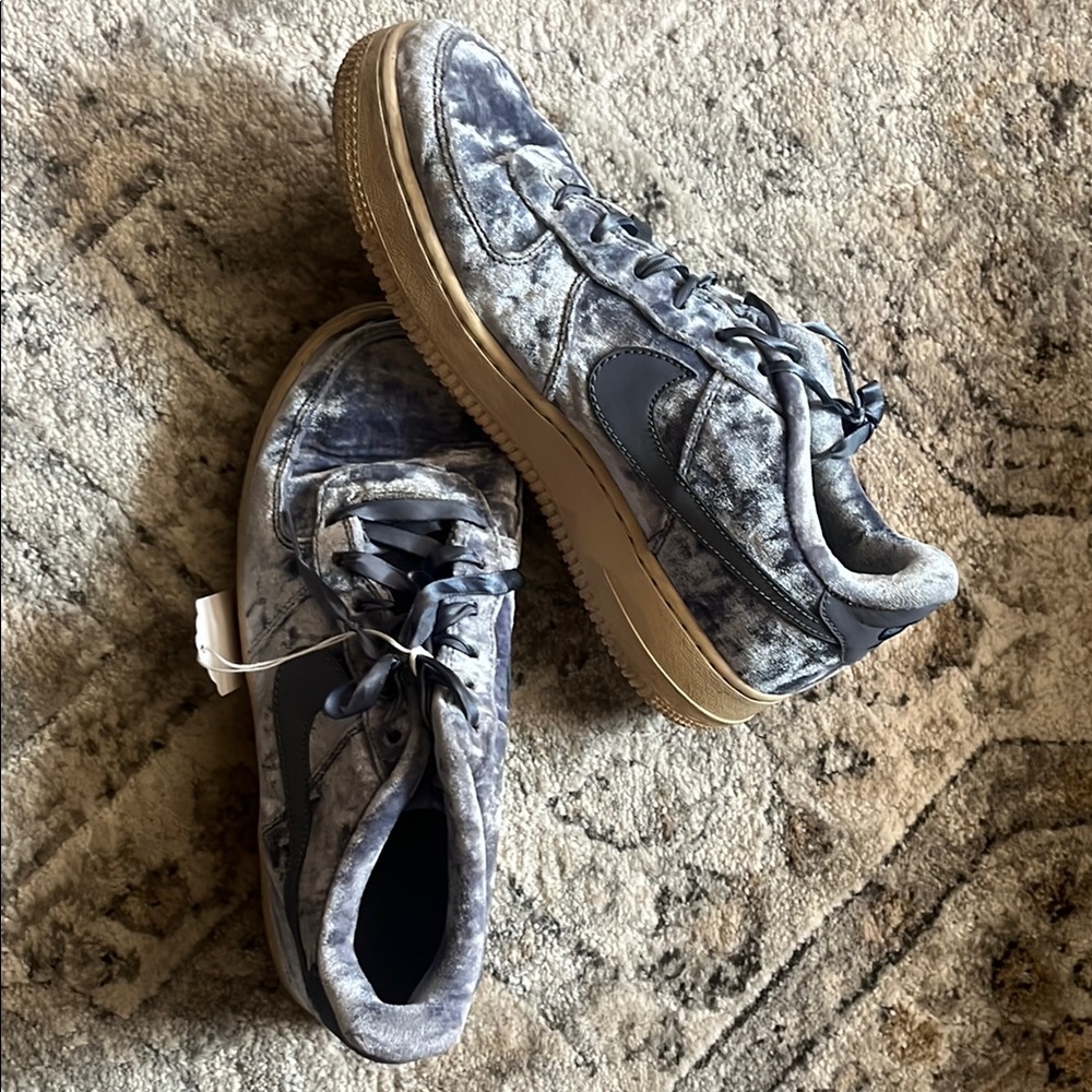 Nike Air Force 1 rare velvet material